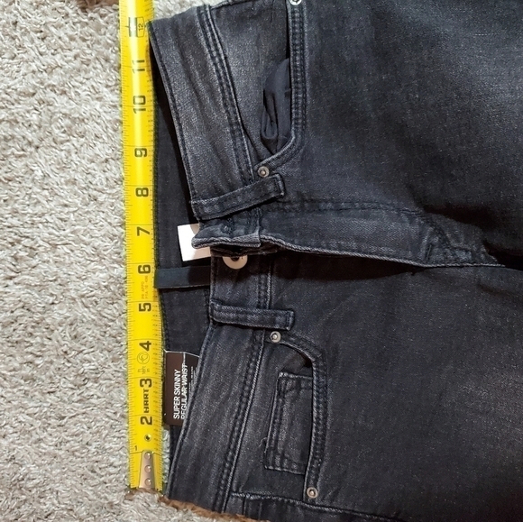DIVIDED Super Skinny Regular Waist Black Jeans - Picture 8 of 8